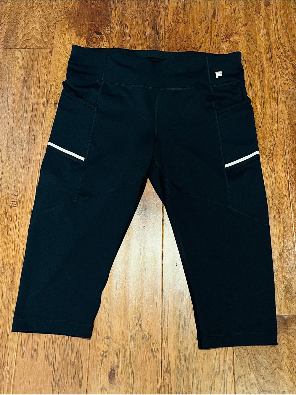 Fila Black Capri Performance Leggings with Pockets Size L